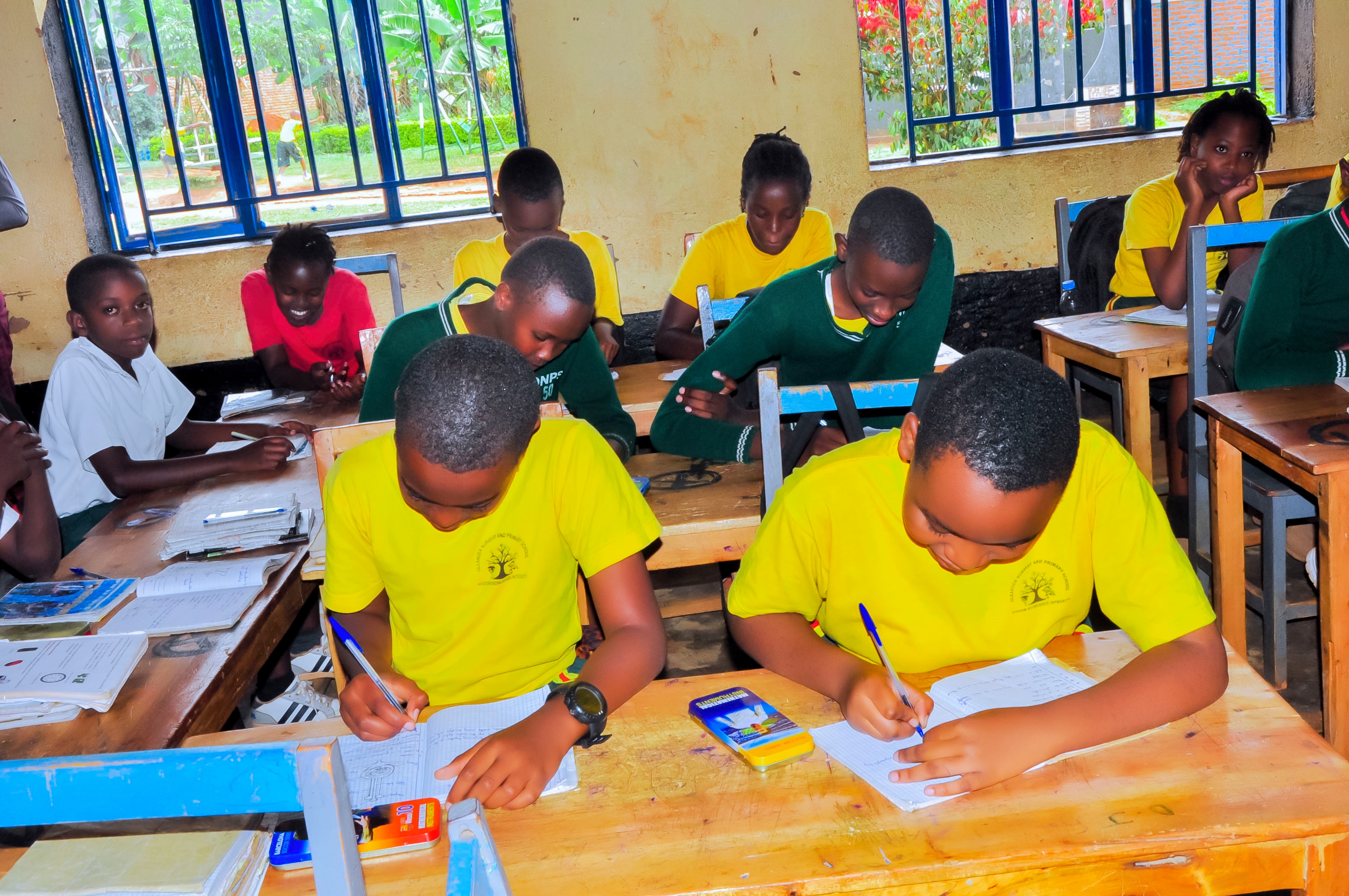 Oleander pupils during student life activity